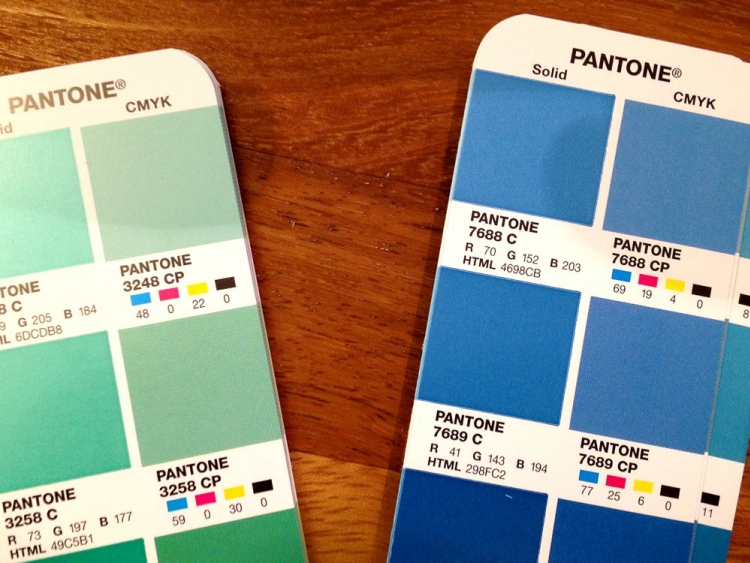 PANTONE COLOR BOOK, PUZZLE AND FLASH CARD 